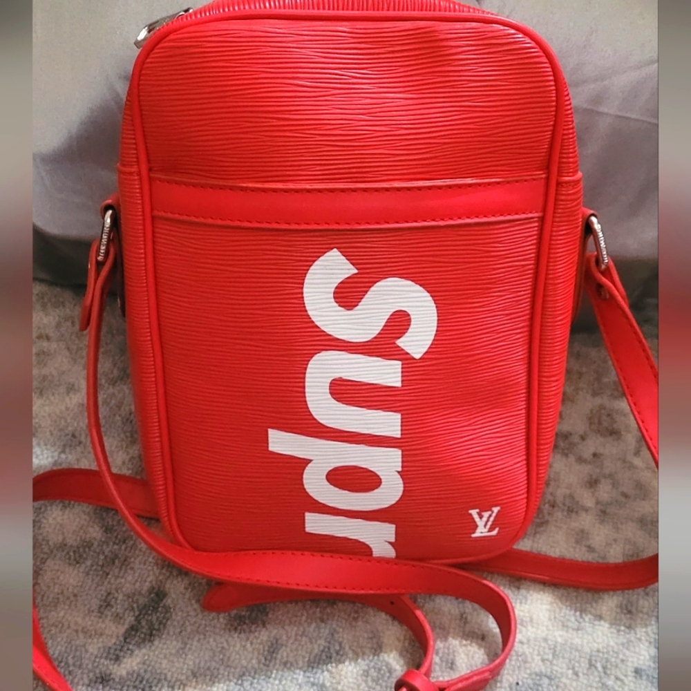Supreme Epi lv man & women"